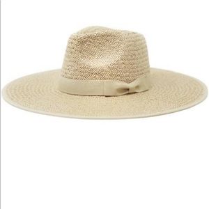 Olive and pique straw hat